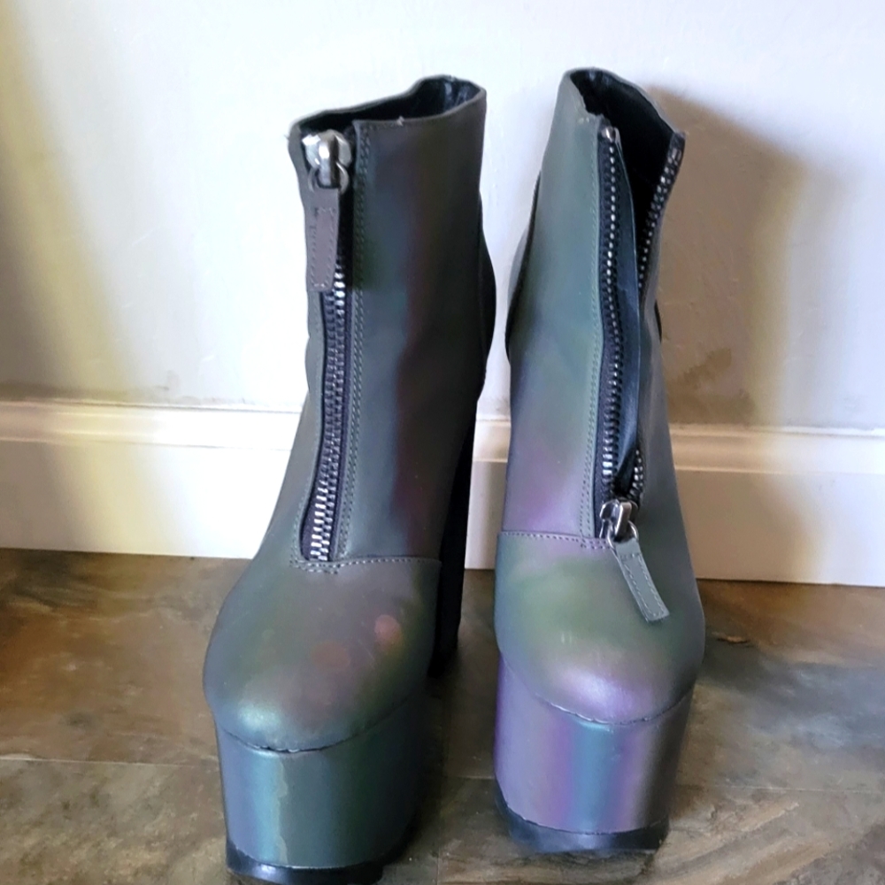 Yru nightmare reflective boots